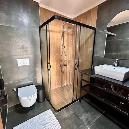 公寓式酒店 Castello By Mediterra 3*